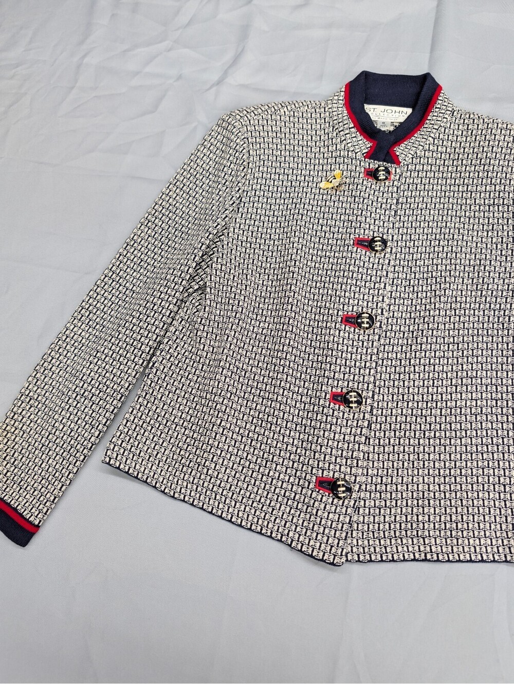 Vintage St. John Knit Blazer Jacket 8 Blue White Red Bee Pin